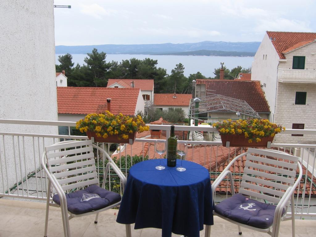 Apartments Marjanovic Bol Quarto foto